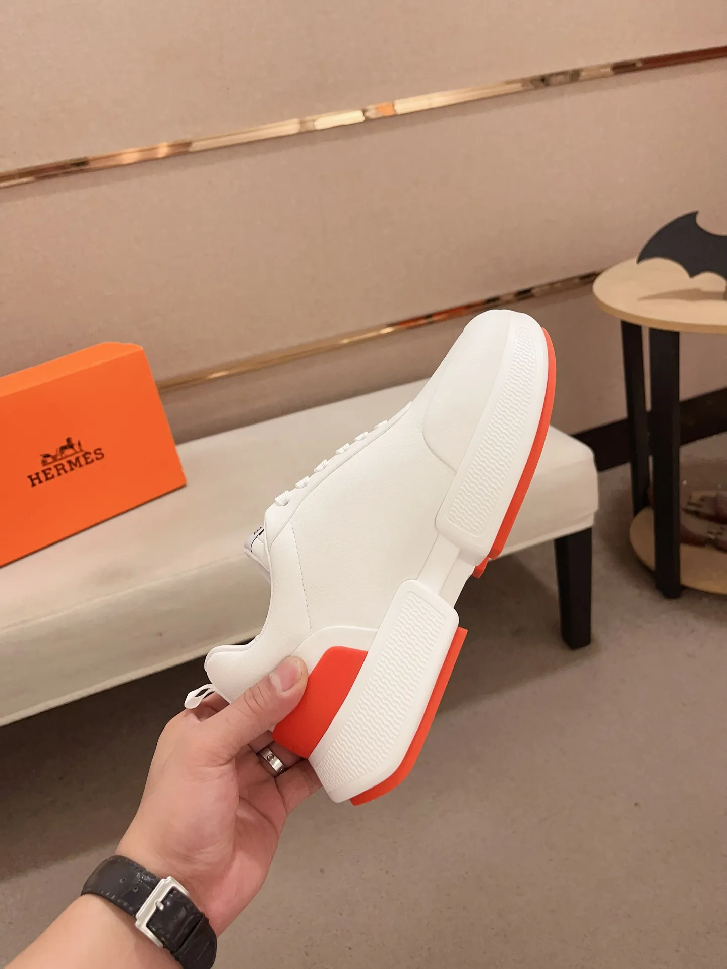 Men's clothing and shoes💰: 442💰《HERMES》【Classic original single version】Hermès; top 🔝purchase agent🔍🔍men's latest 🇺🇸 counter sales simultaneously, imported from Italy original ▲▲cowhide ▲▲ (high-end, nobility, class) ) Exquisite workmanship (Italian 🇮🇹 imported water-dyed 🐂 cowhide lining) sole: original sole provided by the original factory, ⚠️exclusive double-layer activity·TPR·rubber·combined molded outsole; super comfortable·wear-resistant·non-slip·environmental protection The real thing is more beautiful if you take the real thing (high quality, follow the order). You can enter and exit the counter at will * Number of yards: 38-44 (45 can be customized and cannot be returned or exchanged)